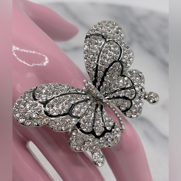 Silver tone & Crystal Chunky‎ Butterfly Stretch Band Ring - Picture 4 of 6